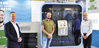 Oxipack’s The Rotary for micro-leak detection Wico Reineman (B&R), Pim Jobse (Oxipack) and Wardo Dietrich (Machinefabriek Geurtsen) are proud to present The Rotary, which detects microscopic leaks without harming the product