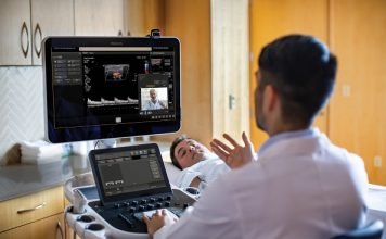 Diagnosis is easier with Philips tele-ultrasound technology Philips tele-ultrasound technology enables clinicians to collaborate over virtual chat for diagnosis Photo: Philips