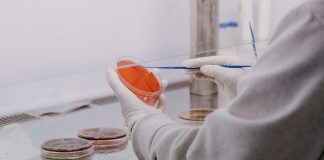 IIT alumnus signs US$ 2.5 million MoU for establishment of research facility IIT